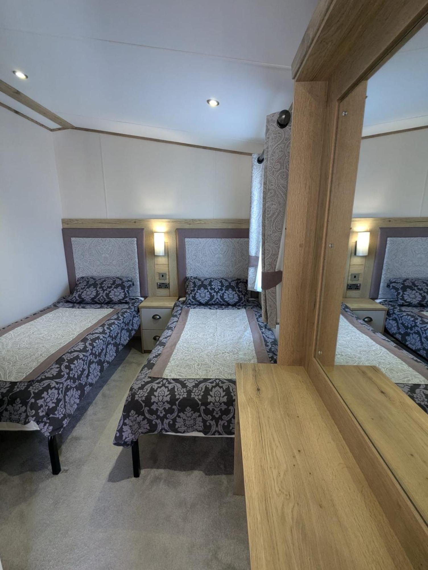 Stunning Caravan With Panoramic Views Weymouth Littlesea Haven Wyke Regis Exteriér fotografie